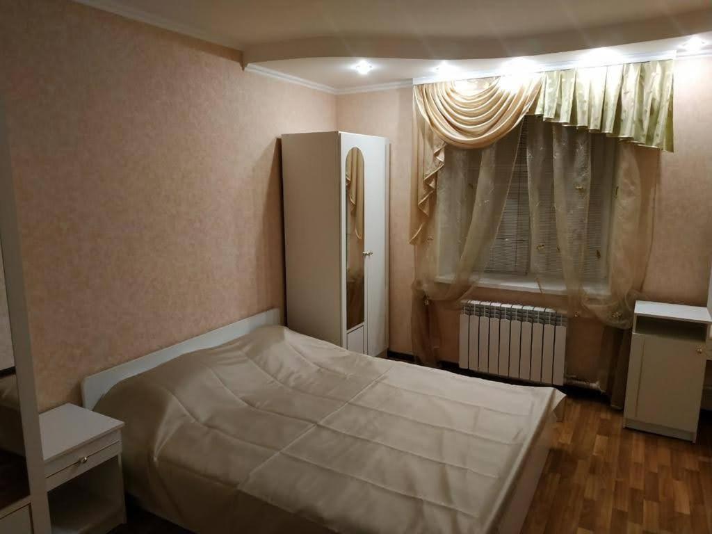 Апартаменты В Центре Возле Набережной Krementschuk Exterior foto